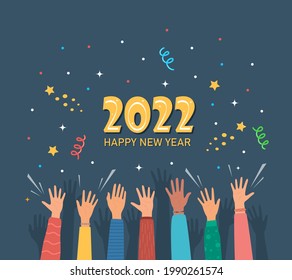 Manos alzadas de gente feliz celebrando Año Nuevo 2022. Multitud de personas en la fiesta. La gente celebra. Disparos, confeti, fuegos artificiales, carnaval. Tarjeta de saludo de Año Nuevo. Ilustración del vector