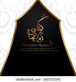 Ramadan kareem, diseño islámico con caligrafía árabe aislado en fondo negro.  - Traducción de caligrafía árabe : Ramadán Kareem.