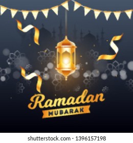 Ramadan Mubarak Plakat oder Template Design mit hängender illuminierter Laterne und Silhouette der Moschee auf schwarzem Hintergrund.