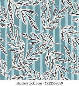 Random graue tropische Blätter Zweige Elemente. Blauer, gestreifter Hintergrund. Handgezeichnete Naturkunde. Entworfen für Stoffdesign, Stoffdruck, Umhüllung, Abdeckung. Vektorgrafik.