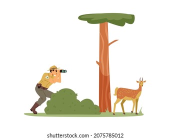 Caricatura de hombre mayor mirando animales salvajes, ilustración plana vectorial aislada en fondo blanco. Oficial de guardabosques o guardabosques de servicio en reserva natural.