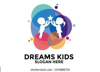 Reaching the Star logo, logo for online learning, vector graphics, Kids Dream logo, Reach Dreams logo