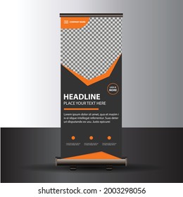 Banner für Immobilien und Bauwesen, Designvorlagen Set.Abstrakte Geometrie mit farbiger Cityscape-Vektorgrafik auf dem Hintergrund.
 