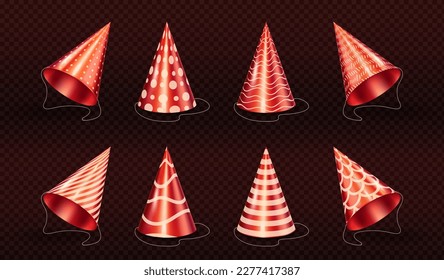 Conjunto realista de sombreros de partido rojo en 3D aislados en un contexto transparente. Ilustración vectorial de tapones de cono de papel o de papel con punto, banda, patrón de onda. Decoración divertida para celebración de cumpleaños sorpresa