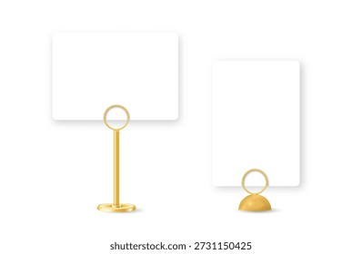 Clip plateado realista 3D que muestra la Plantilla en blanco en el escritorio. Maqueta perfecta para el menú de la cafetería, recordatorio de la oficina, insignia del negocio, o volante de presentación de mesa.