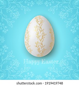 Oro realista y huevos blancos de Pascua con adornos florales en fondo azul. Ilustración vectorial.
