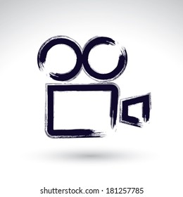 Icono de cámara de vídeo vectorial dibujado a mano con tinta realista, símbolo de cámara simple pintado a mano, aislado en fondo blanco.