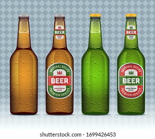 Botellas de cerveza mojada realistas con y sin etiquetas. Frascos de vidrio verde y marrón aislados sobre un fondo transparente. Plantilla de maqueta. Ilustración del vector