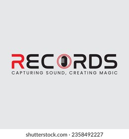 Diseño del logotipo del estudio de grabación que contiene un signo de micrófono y un registro de palabras que representa a una empresa de grabación de sonido o de estudio