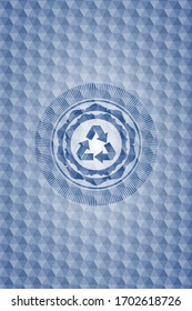 icono de reciclaje dentro de la placa hexagonal azul. 