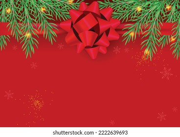 Fondo rojo con ramas verdes del árbol de Navidad y arco rojo. Antecedentes navideños. Diseño de regalo rojo. Ilustración de fondo de moda simple