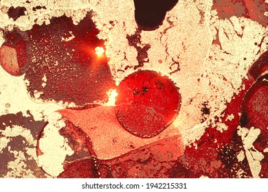 Roter, schwarzer und goldener Marmor mit Funkeln. Abstrakter Vektorhintergrund in Alkoholink-Technik. Moderne Farbe mit Glanz. Vorlage für Banner, Plakatdesign. Flüssigkunstmalerei