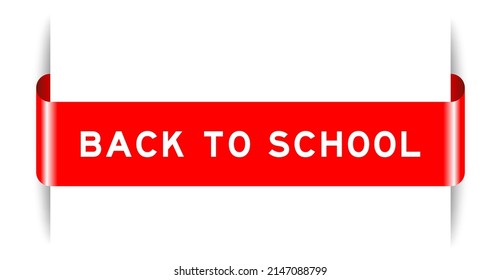 Banner de etiqueta insertado de color rojo con la palabra de vuelta a la escuela sobre fondo blanco
