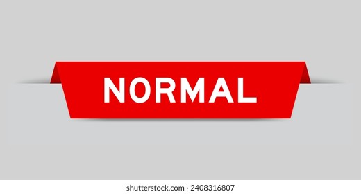 Color rojo insertado etiqueta con la palabra normal en el fondo gris
