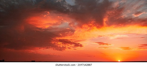 THE RED COLOR OF THE SUNSET VIEW