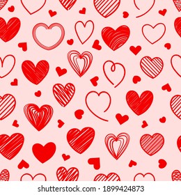 rote Doodle-Herzen, Vektorgrafik, nahtloser Hintergrund