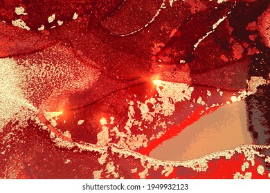 Rot-goldglänzender abstrakter Marmorhintergrund. Vektorstruktur in Alkoholfarbe Technik mit Glitter. Vorlage für Banner, Plakatdesign. Flüssigkunstmalerei