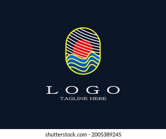 Logo del Sol Rojo y de las olas del océano. Vector de diseño estético con estilo japonés cubierto por líneas. Diseño retro y vintage para viajes, resort, hotel, parque, playa, restaurante, sushi.