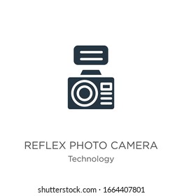 Vector de icono de cámara fotográfica reflex. Icono moderno de cámara fotográfica reflex plana de la colección de tecnología aislada en fondo blanco. La ilustración vectorial puede utilizarse para el diseño gráfico web y móvil, el logotipo, 