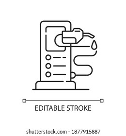 Betanken Sie ein lineares Autosymbol. Tanken Sie Ihr Auto wieder auf. Aufladen von Elektroautobatterien. Dünne, anpassbare Illustration. Contour-Symbol. Vektor-einzelne Rahmenzeichnung. Bearbeitbarer Hub