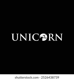 Regal Unicorn Logo Design mit Krone und Lorbeer in eleganter Typografie