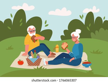 Una pareja de jubilados, que ofrece un picnic con vino y sándwiches al aire libre, sentados en el césped del parque. Larga vida activa, jubilaciones felices, vacaciones familiares y concepto de ocio. Ilustración de esbozo vectorial de estilo plano.