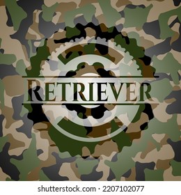 Retriever Camo Emblem. Vektorgrafik. Detaillierte Angaben. 