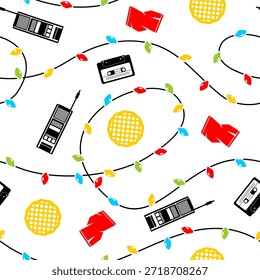 Modelo inconsútil retro de los años 80 en blanco. Cuenta con walkie-talkies, cintas de casete, waffles y luces de cuerda brillantes. Nostálgico misterio aventura estética para estacionario y Diseño web.