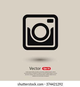 Retro camera icon. One of set web icons