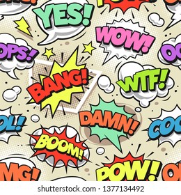 Retro comic speech bubbles with different tags seamless pattern. Vector pop art style endless background.