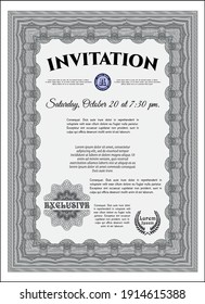 Plantilla de invitación retro. Diseño perfecto. Con un patrón de guilloche de gran calidad. Personalizable, fácil de editar y cambiar los colores.  Color gris.