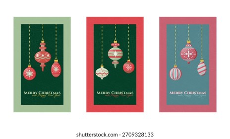 Conjunto de póster retro con adornos de árbol de Navidad. Bolas de Antiguas para abeto para Navidades y año Nuevo. Colores rojo y verde. Anuncios con decoraciones de árboles de Navidad en estilo vintage. Ilustración vectorial.
