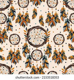 Motif rétro harmonieux, design tribal. Illustration dessinée à la main avec des attrapeurs de rêves indiens et des plumes sur fond clair