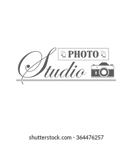 Retro style logotype for photo studio. Photography badge and label template on white background. Great for business design of photo studio. Vintage vector illustration with photo camera.