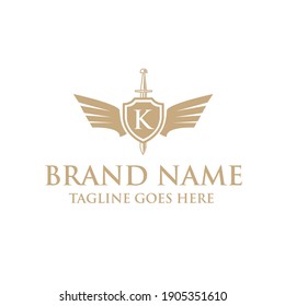 Insignias de la espada retro y escudos elementos de diseño del logo