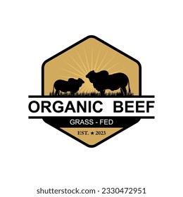 Bovino de granja retro Vintage Angus Livestock Beef Emblem Label, vector de diseño del logo. logotipo para la inspiración del logotipo de carne de vacuno ecológica, ganado, carnicero y animales de granja