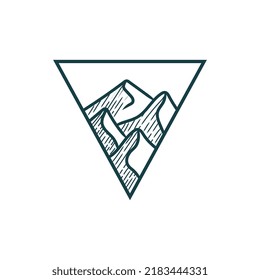 Conception du logo Retro Vintage Mountain Sea Adventure