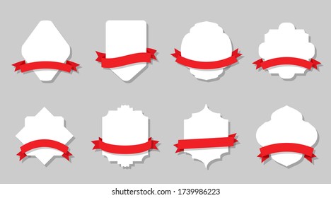Etiqueta blanca vintage retro y conjunto de cinta roja. Plantilla de banner garantía de calidad y satisfacción superior. Diferente borde vacío de forma para menú, promoción, etiqueta de precio de venta Isolación ilustración vectorial