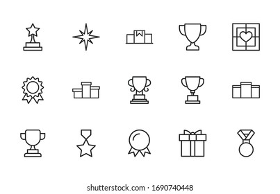 reward line icons set. Stroke vector elements for trendy design. Simple pictograms for mobile concept and web apps. Vector line icons isolated on a white background. 