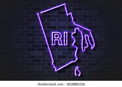 Mapa de Rhode Island que rebosa lámpara de neón o tubo de vidrio. Ilustración vectorial realista. Muro de ladrillo negro, sombra suave.