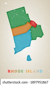 Rhode Island Karte. Wir haben ein Poster mit farbigen Regionen. Alte Grunge Textur. Vektorgrafik von Rhode Island mit unserem Staatsnamen.
