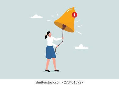 Toca la campana de la Suscripción para obtener nuevos recordatorios de contenido de redes sociales, una joven Suscriptor nueva toca una Grande campana con un número de notificación.