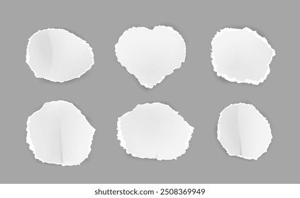 Hojas de papel blanco rasgadas, conjunto aislado de páginas en blanco rasgadas con bordes de textura desiguales. Vector de carta dañada, maqueta de documento, recorte de diario. Forma de corazón y círculos. Fragmentos de Antiguas