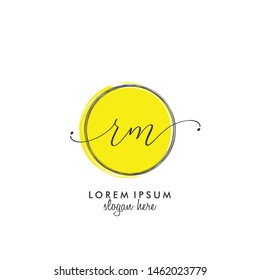 RM Initial beauty monogram logo vector