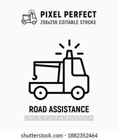 Icono de línea delgada de asistencia vial. Evacuador para el coche dañado. Trazo perfecto y editable. Ilustración vectorial.