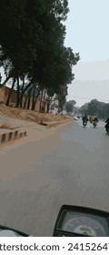 Fondo nuevo en la carretera
