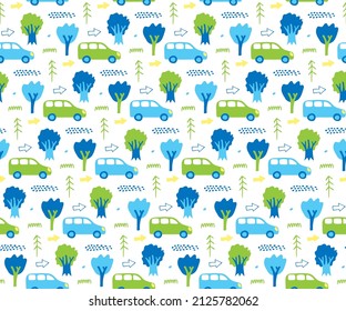 Voyage en voiture dans la nature. Motif de voiture avec des mini-fourneaux bleus, verts sur fond bois blanc pour tissus pour enfants, tissu, fond d'écran. Bébés bus de couleur dessinés à la main, en caractères harmonieux. Image vectorielle à plat
