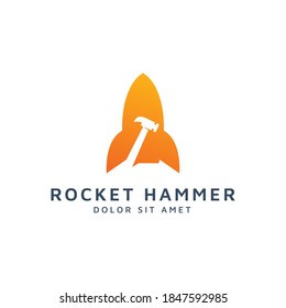 diseño del logotipo del espacio para lanzamiento de cohetes y martillo negativo