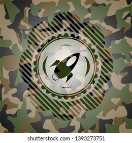 rocket icon inside camouflage emblem