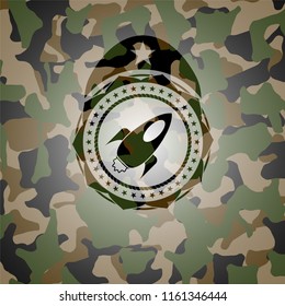 rocket icon on camo pattern